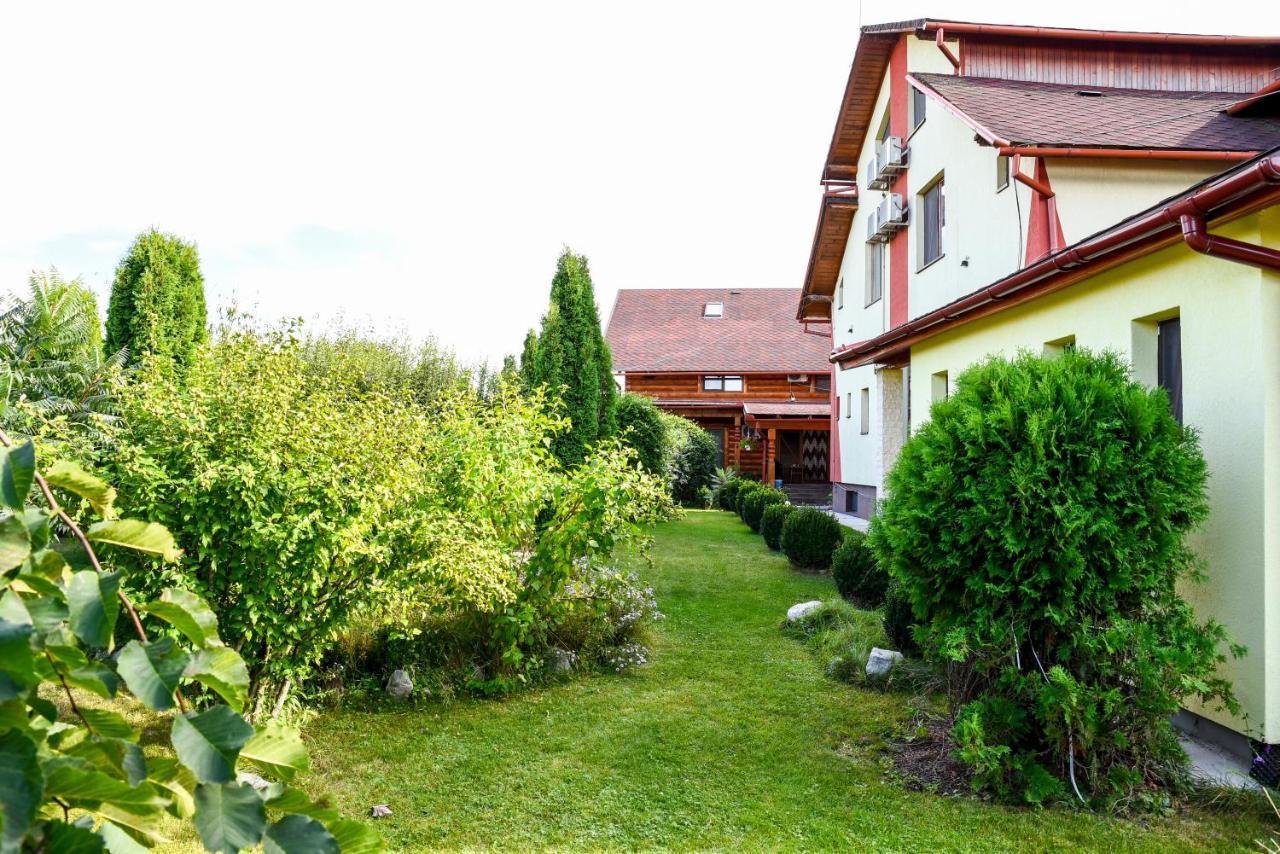Casa Moteasca Hotel Mihai Viteazu  ภายนอก รูปภาพ