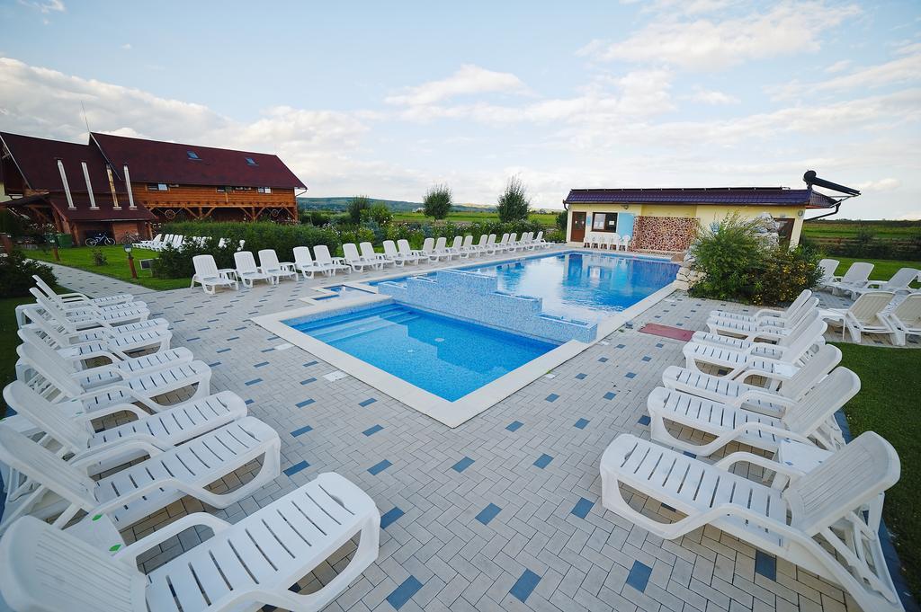 Casa Moteasca Hotel Mihai Viteazu  ภายนอก รูปภาพ